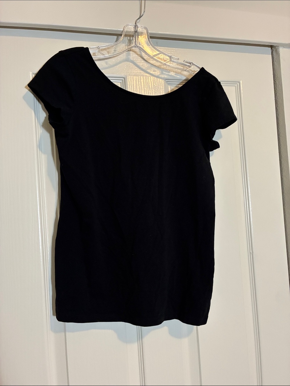 H&M Black Short Sleeve Scoop Neck Tee
